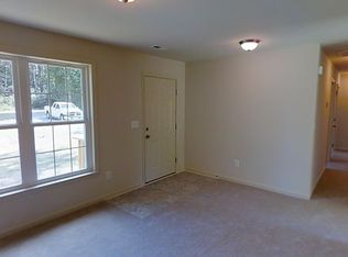 13239 Mason St, Woodford, VA 22580