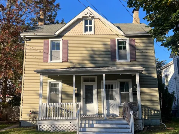 124 Dey St #A, Hightstown, NJ 08520