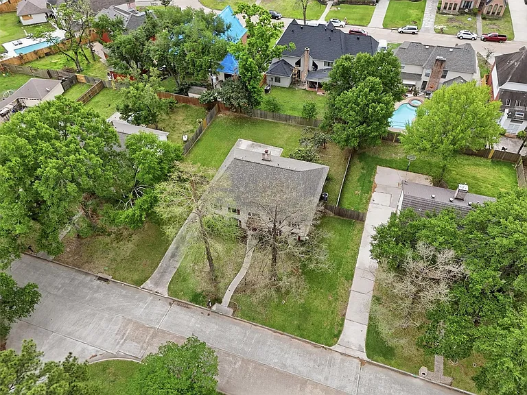8115 Theisswood Rd — Photo 31