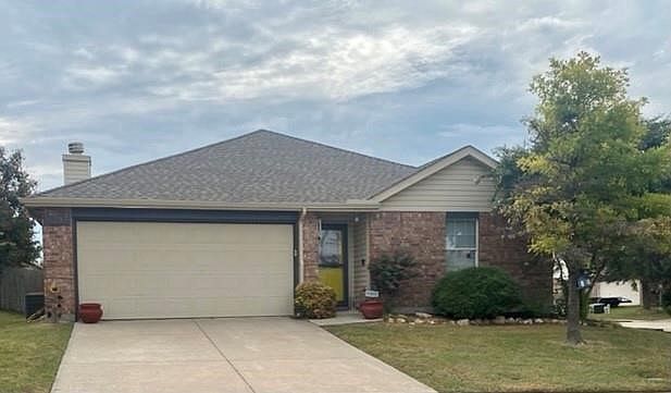 1st image of 14237 Zamora Ln
