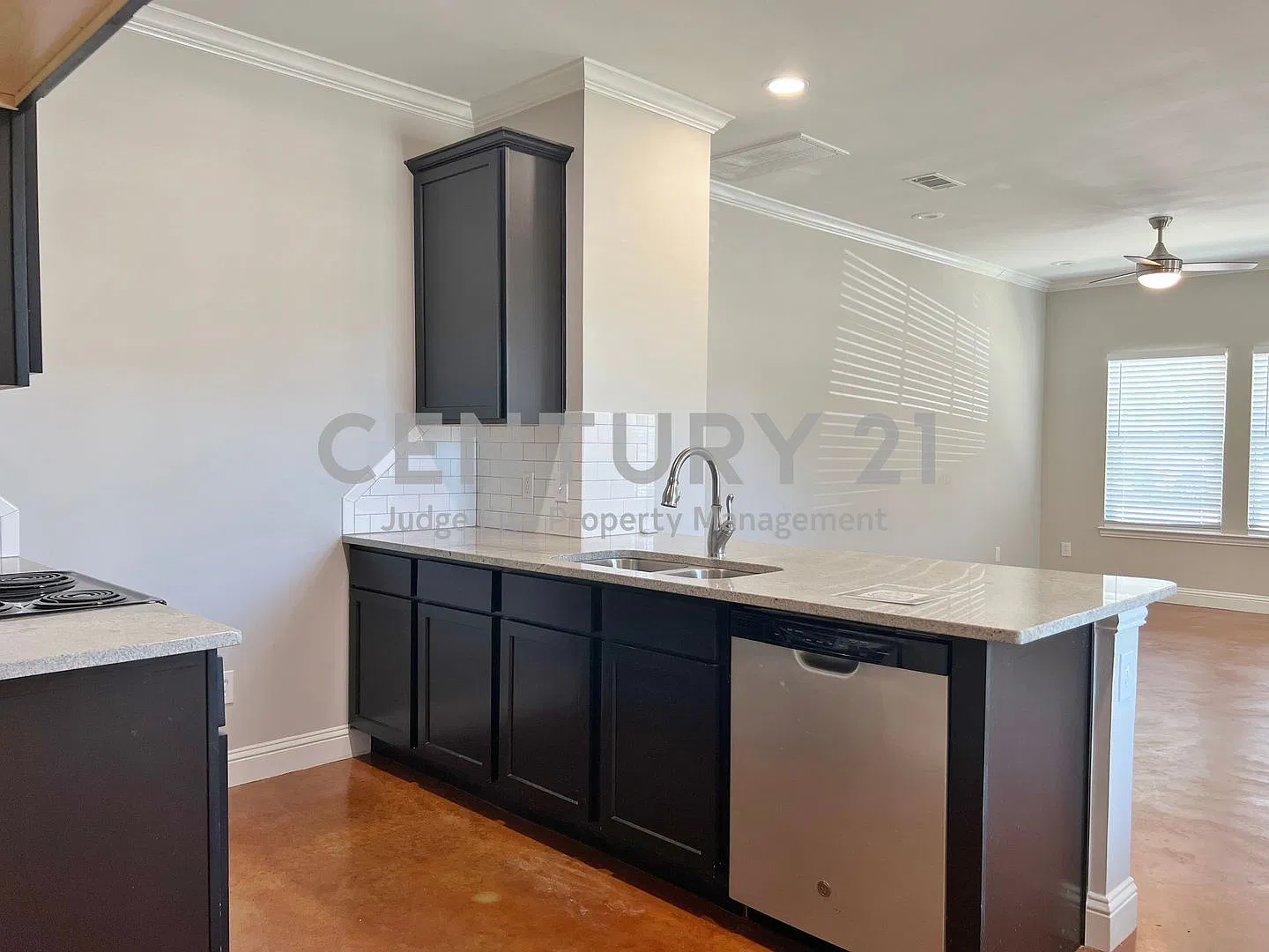 Charming 1/1 in Waxahachie Ready For Rent! — Photo 3