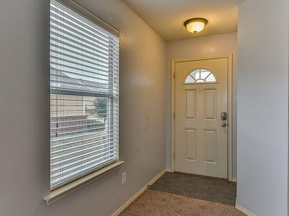 4th image of 146 Lone Star Ave