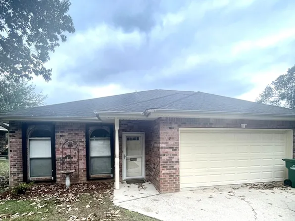 1210 Kapalama Ct, Diamondhead, MS 39525