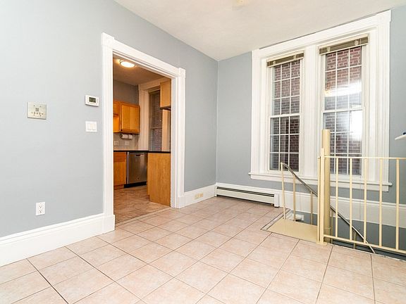4th image of 35 Chestnut St APT 2