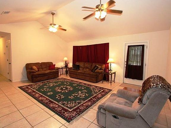 4th image of 303 West Ave