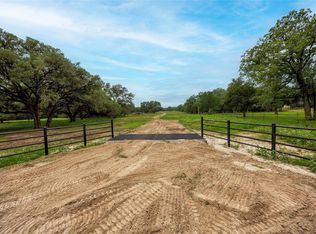 2570 Burke Rd, Flatonia, TX 78941