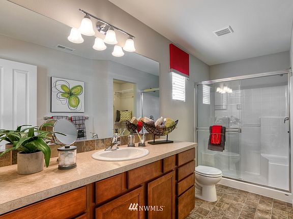 3rd image of 2825 Mahogany Street NE #215