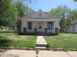107 E 7th Ave, Hutchinson, KS 67501
