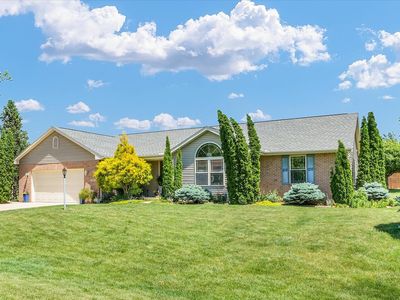206 Wilsey Ln, Sidney, IL, 61877