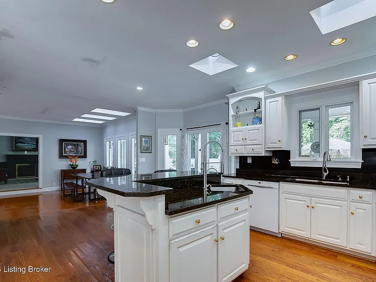 4017 Woodstone Way — Photo 10