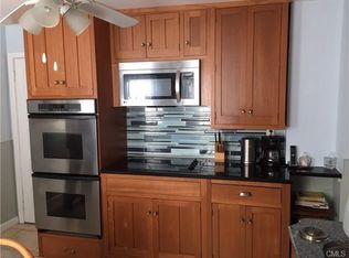 29 Sims St, Bridgeport, CT 06604