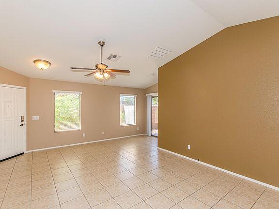 4th image of 42670 W Sunland Dr