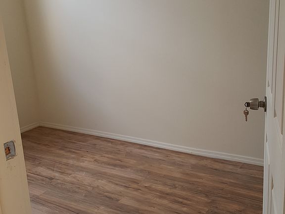 3rd image of 2905 38th Ave