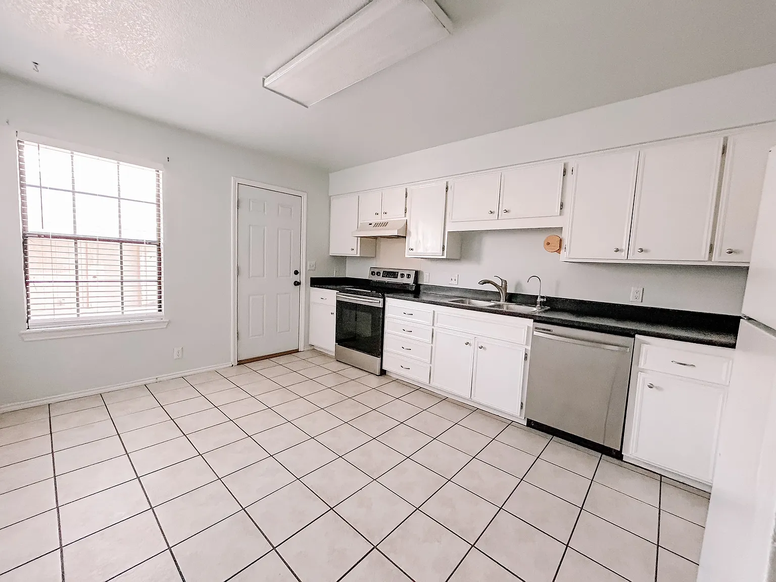 4306 Gleneagles Dr — Photo 3