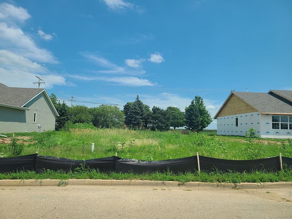 2nd image of 855 Vernon Ln