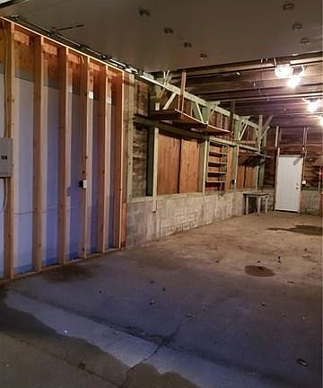 3rd image of 1806 Hay St