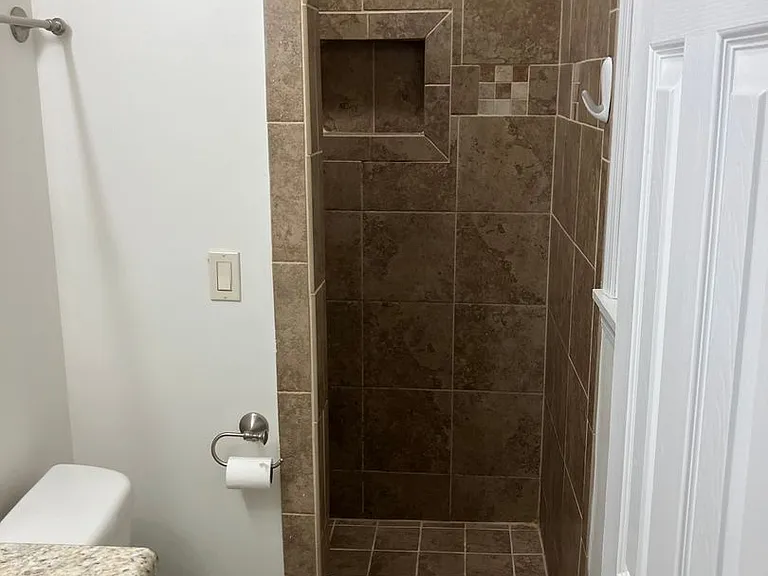 2310 Redbud Ln — Photo 7