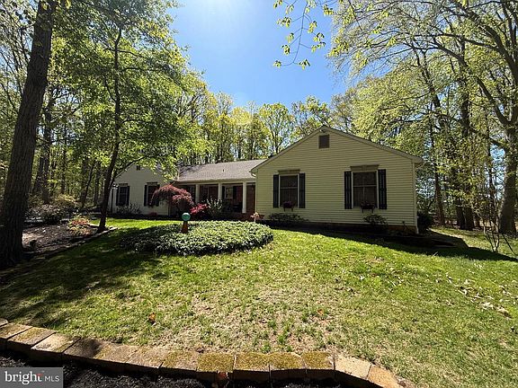 3rd image of 7 Laurel Dr