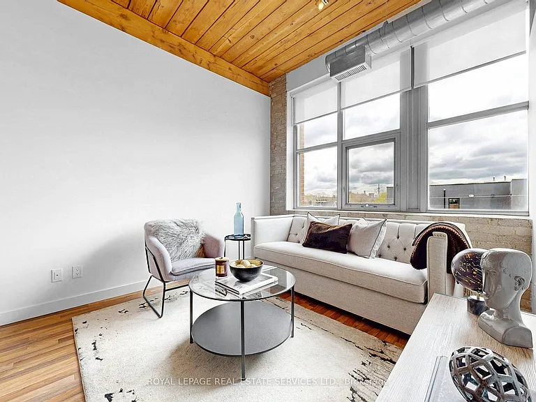2154 Dundas St W #405 — Photo 10