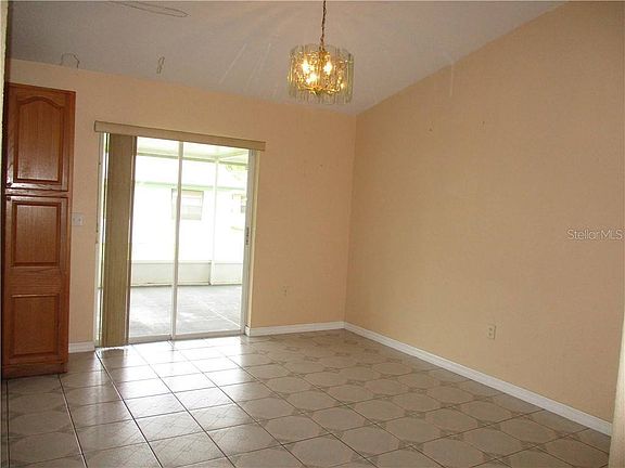 4th image of 545 Koala Dr