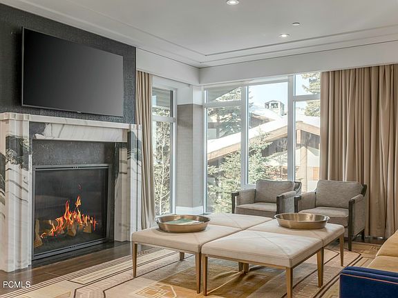 3rd image of 7520 Royal St #511
