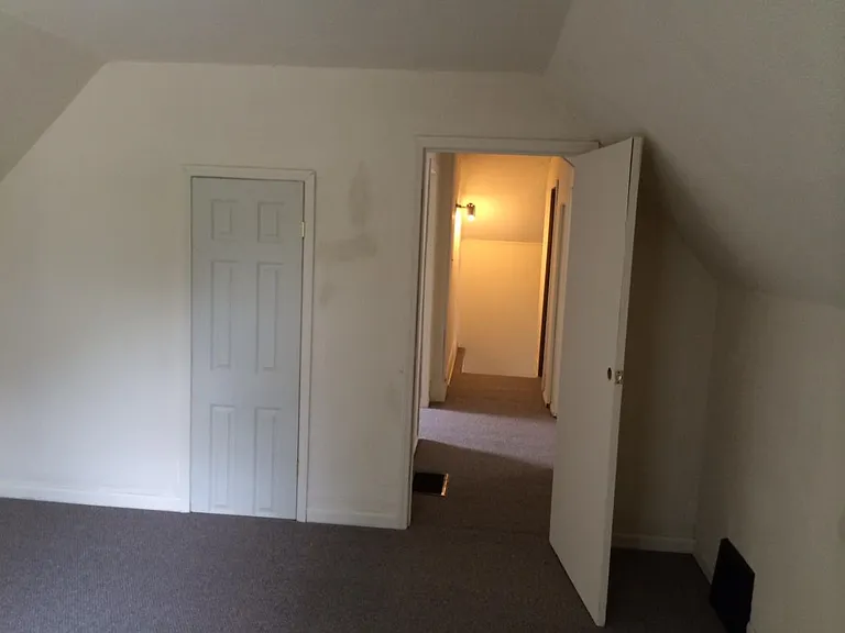 11922 Franklin Blvd #SINGLE HOU — Photo 15