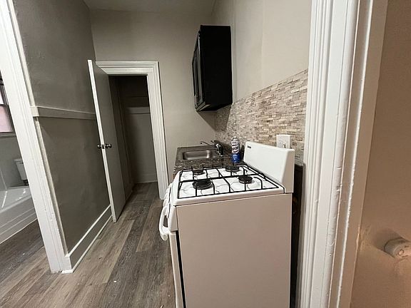 5th image of 316 Meigs St APT 1