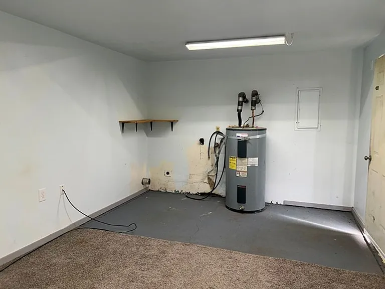 385 Dianne Ct — Photo 31