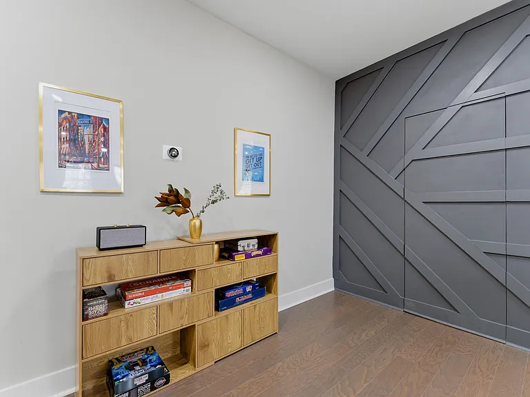 907 Beecher St SW — Photo 22