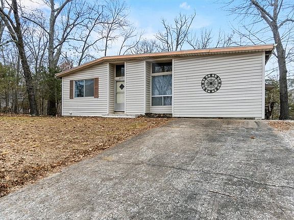 5th image of 8039 Pine Ln