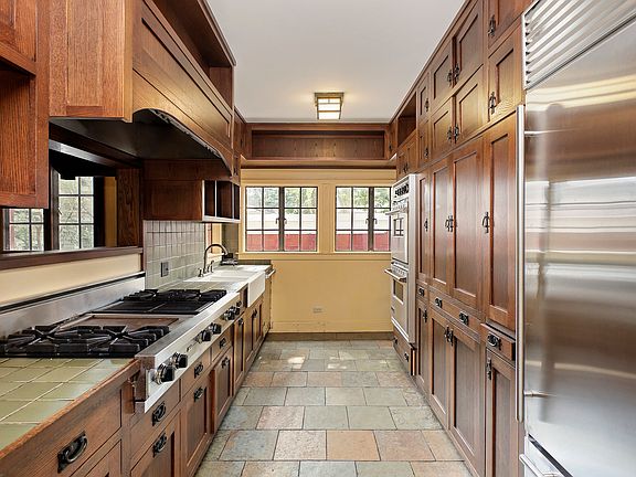 2nd image of 344 Elm Place