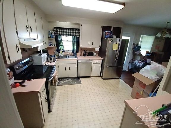 4th image of 604 N 68th Ave