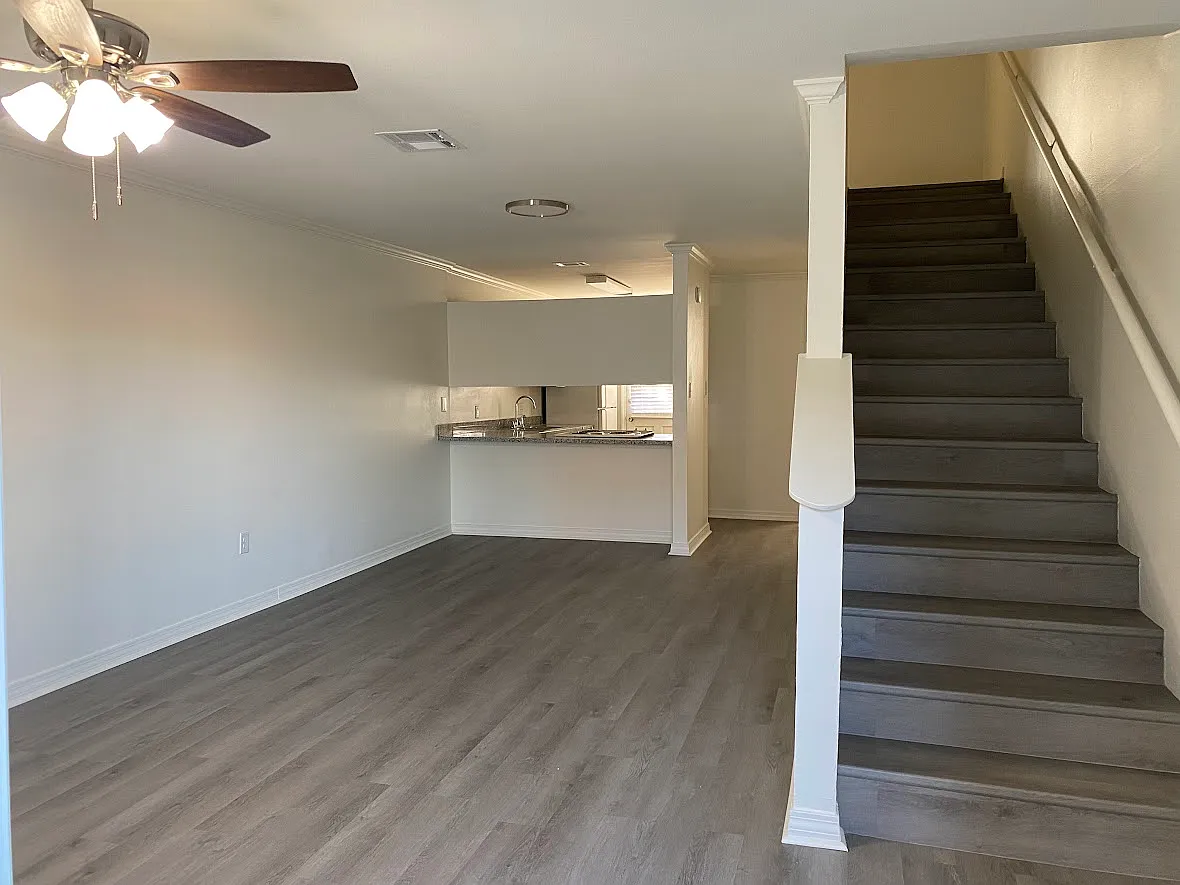 Perkins Place Townhomes — Photo 3