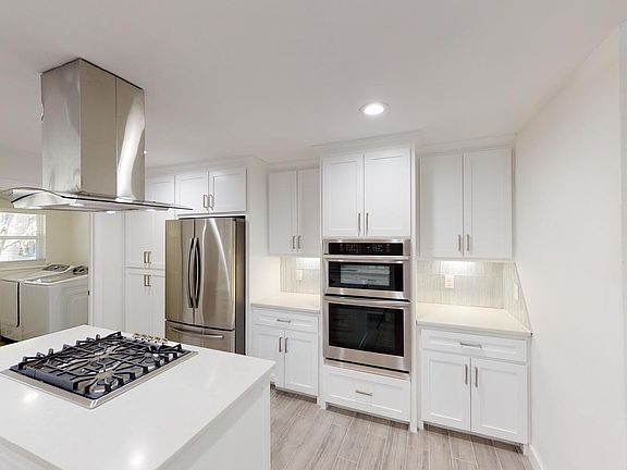 3rd image of 13740 Tanglewood Dr