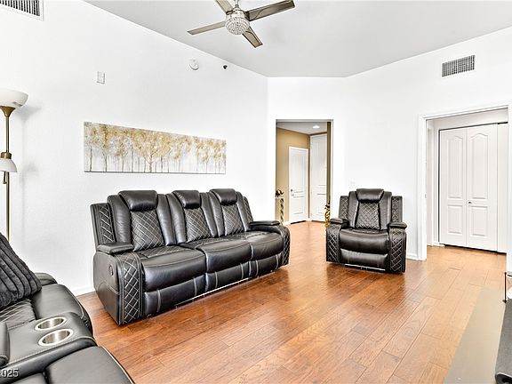 4th image of 35 E Agate Ave Unit 208