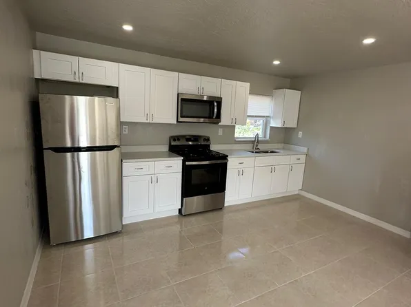 11430 Kimble Dr Front 11432, Fort Myers, FL 33908