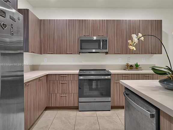 4th image of 4680 NW 83rd Pkwy #4680