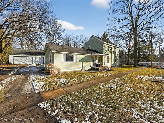 2nd image of 622 Factory St