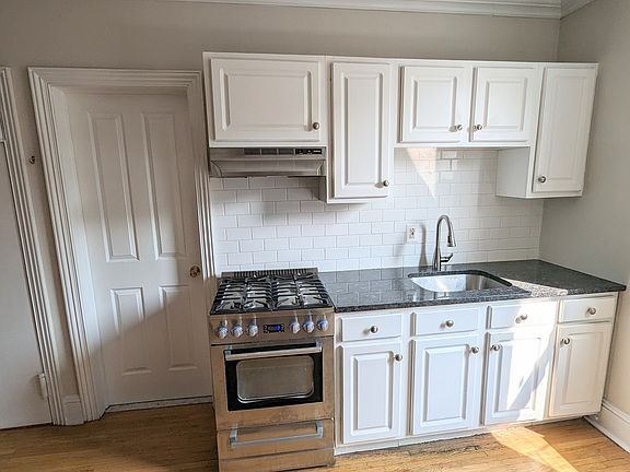 2nd image of 151 Mercer St #2
