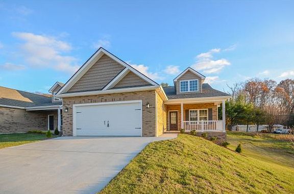 3rd image of 95 Poinciana Pl
