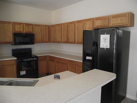 3rd image of 1014 Corvina Dr