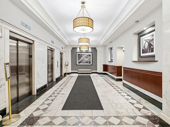 3rd image of 40 E 9th St APT 1616