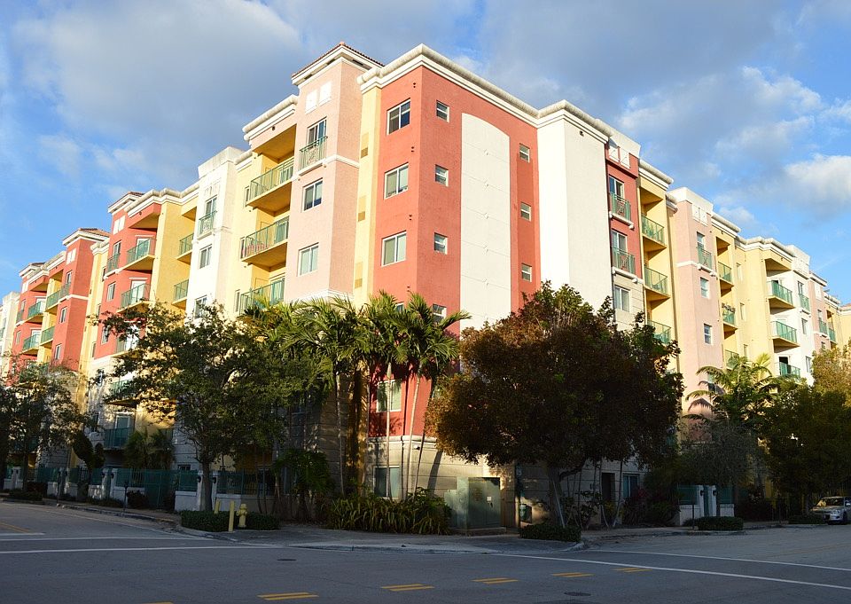 1st image of 6001 SW 70th St APT 320
