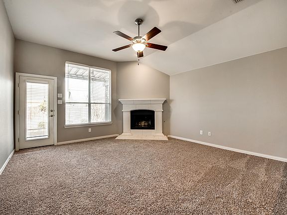 5th image of 4645 Daisy Leaf Dr