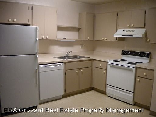 2nd image of 385 Acorn Ln
