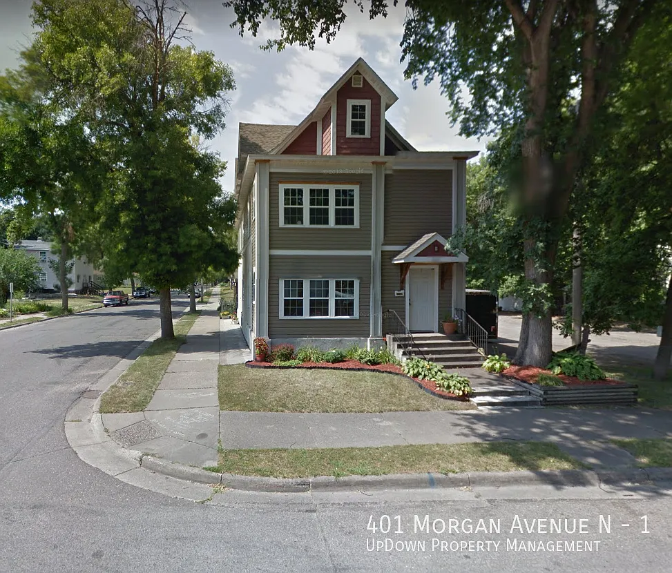 2BR 1bath Duplex Unit in Minneapolis With Laundry, AC & Garage — Photo 1