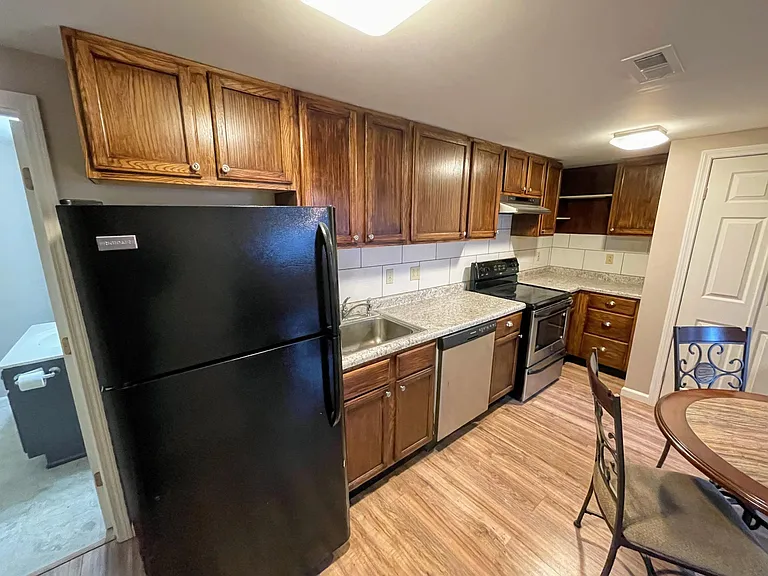900 Shelley Ct #G2 — Photo 1