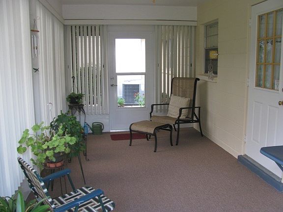 4th image of 8876 SW 95th Ln Unit B