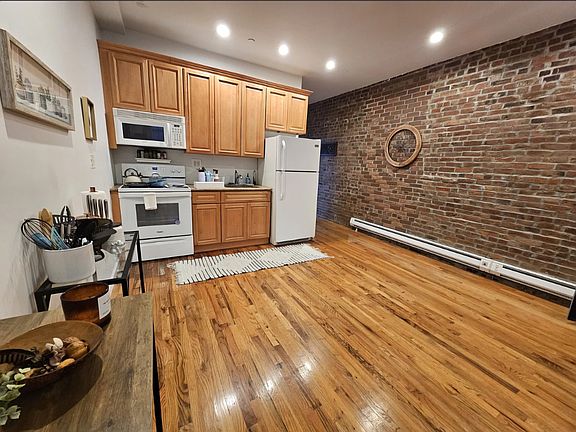 3rd image of 49 Schermerhorn St #3R
