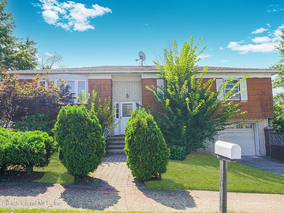 2nd image of 306 Todt Hill Rd